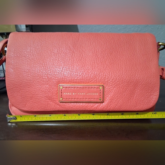 Marc By Marc Jacobs Pink Coral crossbody. - Picture 2 of 15
